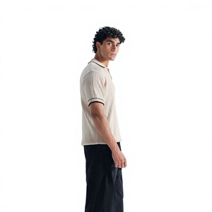 เสื้อเชิ้ตผู้ชายผ้าเนื้อนุ่มถักน้ำหนักเบา 220 กรัม ระบายอากาศได้ดี ดีไซน์ผสมโพลีเอสเตอร์และคอตตอน แขนสั้น สวมใส่สบาย เหมาะสำหรับทุกวัน - Product Image 3