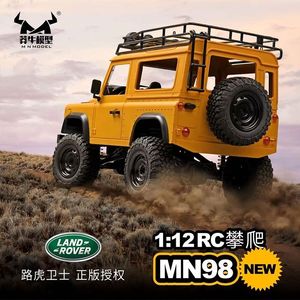 Vehículo Todoterreno Realista Mejorado Mn98 Mn99s <span class=keywords><strong>Land</strong></span> <span class=keywords><strong>Rover</strong></span> <span class=keywords><strong>Defender</strong></span> <span class=keywords><strong>90</strong></span> <span class=keywords><strong>Rc</strong></span> Rock Crawler 4x4 Escala 1/12 4wd 2.4g con Control Remoto - Product Image 4