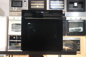 72L60cmFour encastré avec gril à commande tactile à vapeur et fonction vapeur et convection - Product Image 2