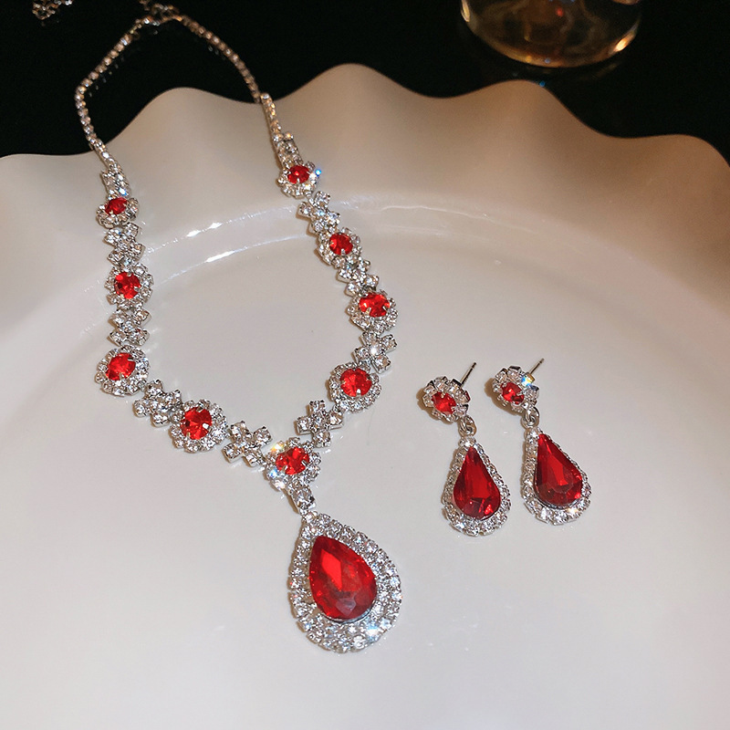 Ensemble de 2 boucles d'oreilles et collier rouge en forme de goutte d'eau