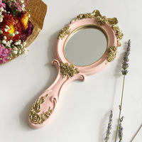 Miroir de maquillage compact de luxe inspiré de la Cour européenne Caractéristiques belles et pratiques