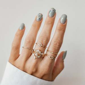 Exquisita joyería mate Anillo de mujer de circonita de plata esterlina minimalista hipoalergénico chapado en oro de 18 quilates - Product Image 5