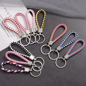 Portachiavi con corda intrecciata in pelle creativa stampata UV portachiavi moda accessorio per donna e uomo nuovo portachiavi auto - Product Image 4
