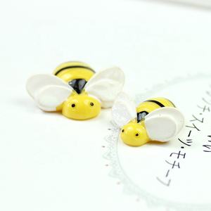 Cabujones de resina con diseño de abeja de dibujos animados para manualidades, para carcasas de teléfono DIY o accesorios de decoración para refrigeradores - Product Image 2