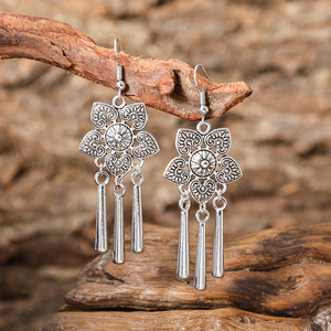 Pendientes Colgantes Étnicos Plateados para Mujer, Joyería de Borlas, Accesorio de Moda de Aleación - Product Image 3