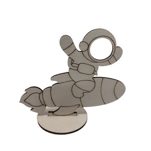 Kit de bricolage astronaute en bois 23 cm pour enfants, ensemble de jouets à peindre, thème fantastique science-fiction - Product Image 4