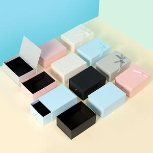 Cajas de Regalo Personalizadas de Lujo al por Mayor, Cajas de Regalo Impresas de Papel Kraft y Cartón, Empaque Premium para Recuerdos de Boda y Fiestas - Product Image 1