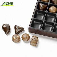 Boîte d'emballage alimentaire personnalisée moderne de luxe recyclable pour chocolats et bonbons avec plateau en plastique à finition mate, gaufrage et revêtement UV