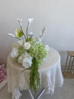 H-1013 Boule de fleurs colorée de luxe verte, décoration de mariage, rose artificielle rose et blanche, fleur de gypsophile, centre de table décoratif