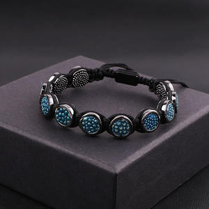 Pulsera de Macramé Trenzada con Cuentas Redondas de Latón y Cuero de Piel de Pescado Azul Personalizada de Alta Calidad para Hombre - Product Image 5