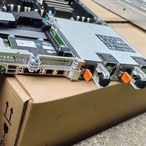 Serveur Rack 1U PowerEdge R660 avec 32 Emplacements DDR5 DIMM, Processeur Xeon Gold 6454S 2.2GHz, Garantie 3 Ans, En Stock - Product Image 6