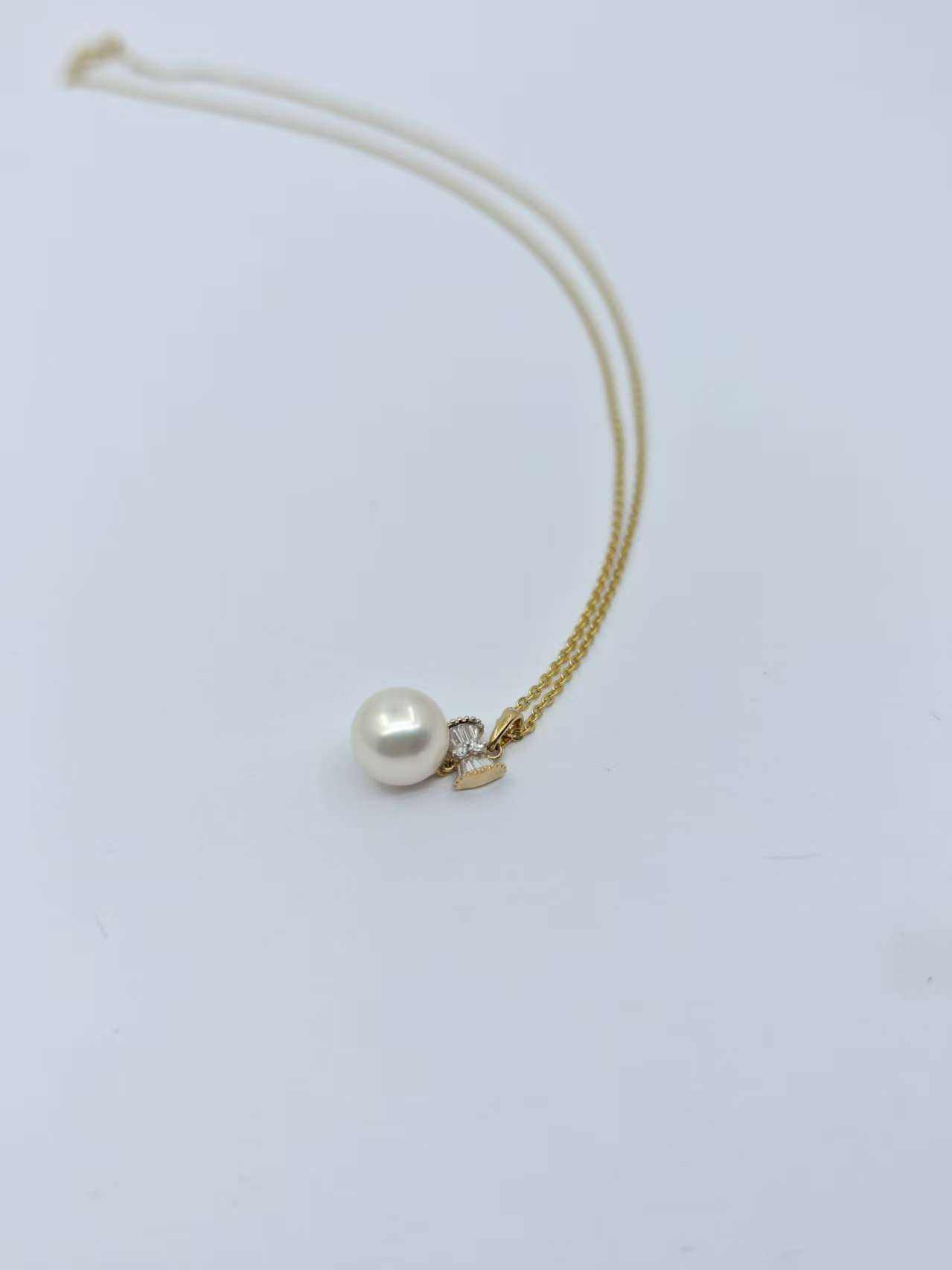 สีเหลือง