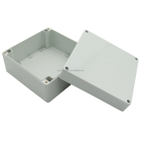 Boîtier de projet électrique étanche 160*160*90mm avec perçage de trous réglable pour une utilisation intérieure et extérieure protégée contre les UV