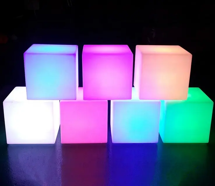 Mesa de asiento de cubo LED para fiestas y eventos, mesa de luz cambiante de color de plástico PE