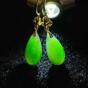 SGARIT Pendientes colgantes de jade natural verde intenso, joyería de jade de oro macizo de 18k, nefrita de Hetian para mujer, regalo para fiesta o aniversario - Product Image 5