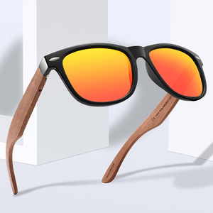 Nouvelles lunettes de soleil en bois rétro avec rivets, en <span class=keywords><strong>bambou</strong></span>, polarisées UV400, monture complète, protection solaire, lunettes de soleil tendance pour hommes - Product Image 4