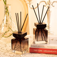 Bouteille en verre luxueuse et unique 100ML 150ML bouteille de diffuseur de roseau d'aromathérapie à la maison carrée noire