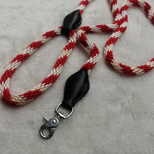 Cuerda Resistente para Caballos con Clip Fuerte para un Control Seguro Durante Actividades al Aire Libre - Product Image 1