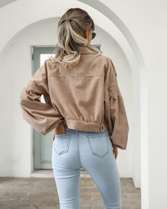 Veste décontractée en velours côtelé à revers pour <span class=keywords><strong>femme</strong></span>, style européen et américain, manches régulières, bouton unique, courte, 100 % polyester, collection automne-hiver - Product Image 4