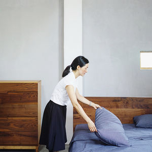 Lit de chambre principale carré en bois <span class=keywords><strong>massif</strong></span>, taille double 1,5 m et 1,8 m - Product Image 4