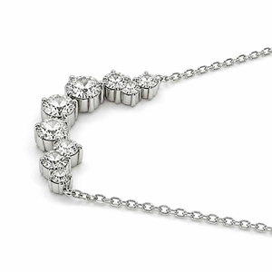 Collier pendentif souriant irrégulier et joyeux, monture en or blanc 18 carats massif avec un total de 11 pierres rondes d'un point au total - Product Image 2