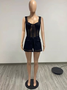 Conjunto de Dos Piezas para Mujer, Chaleco sin Mangas con Transparencias y Parches, Pantalones Cortos, Moda - Product Image 6