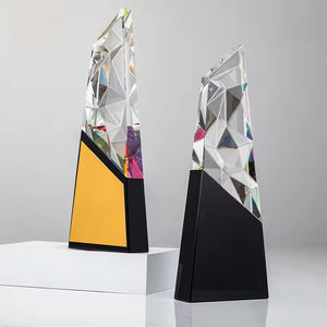 एचबीएल डायमंड कट लेजर उत्कीर्णन क्रिस्टल ग्लास ट्रॉफी और ब्लैक बेस क्रिस्टल ट्रॉफी पट्टिका स्मारिका उपहार - Product Image 2