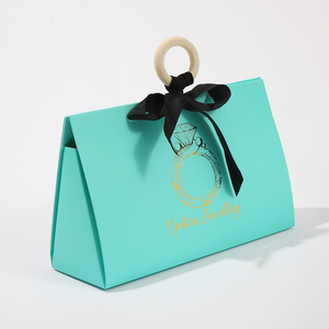 Sacchetto Regalo Triangolare in Stile Europeo Semplice per Bomboniere, Sacchetto di Carta Piccolo Riciclabile con Fiocco in Nastro per Gioielli - Product Image 4