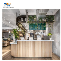 Design moderne de comptoir de bar de restaurant en bois, ensemble de meubles confortables pour café, design d'intérieur de restaurant de restauration rapide