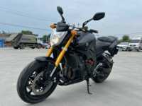 Yamaha FZ1N d'occasion avec moteur quatre cylindres refroidi par eau EFI de 1000 cm³ (dans la gamme 600-1000 cm³). Moteur à grande cylindrée amélioré