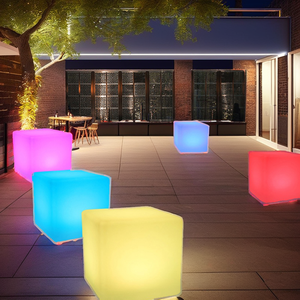 Silla Cubo LED Moderna de 40CM con Asiento Iluminado, IP65, Plástico PE AC, para Uso Residencial - Product Image 2