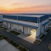 Entrepôt logistique préfabriqué en structure métallique, atelier, bâtiment industriel, bâtiment commercial, entrepôt en structure métallique