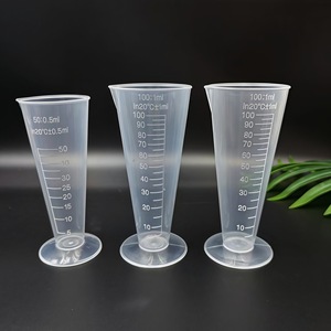 Taza Medidora Cónica de Plástico de 50 ml y 100 ml con Graduaciones para Medición de Líquidos, Envase General - Product Image 2