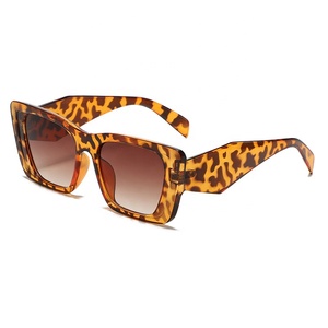 Gafas de Sol de Moda al por Mayor para Mujer, Gafas de Sol Retro de Lujo con Logotipo Personalizado, Gafas de Sol de Ojo de Gato en Color Azul - Product Image 4