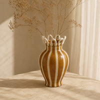 Vase en céramique caramel à rayures verticales et bordure en boucle, vase décoratif pour fleurs, pour salon, table console, décoration intérieure
