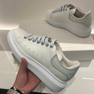 Chaussures de sport de haute qualité, originales, de marque, pour hommes et femmes, confortables, luxueuses, légères, respirantes, en maille PU, Mcqueenes, pour la course à pied - Product Image 1