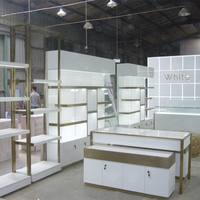 Vitrines murales en verre au design simple personnalisé Vitrines à bijoux pour magasin et salle d'exposition de bijoux