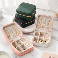 Boîte de boucles d'oreilles Offre Spéciale avec logo personnalisé pour femmes et filles Boîtes à bijoux portables en cuir PU Petites boîtes à bijoux de voyage OEM
