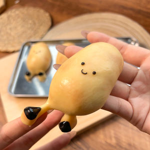 Adorable Juguete Antiestrés de Silicona con Forma de Patata, Novedad y Broma, Regalo Perfecto - Product Image 3