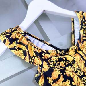 Nouvelle Arrivée Maillot de Bain Enfant Fille Taille Haute Volants Une Pièce Luxe Famille Marque Célèbre Floral Spandex/Polyester - Product Image 6