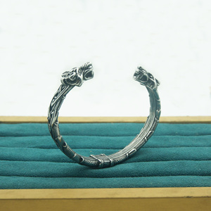 Brazalete Vikingo para Hombre, Joyería Pagana, Dios Nórdico Odín, Cabezas de Lobo, Anillos de Brazo, Chapado en Acero Inoxidable, Brazalete Trenzado - Product Image 3