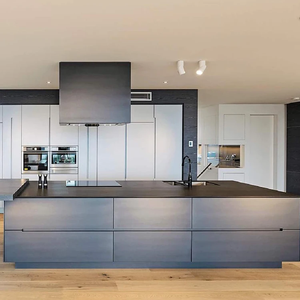 Muebles de Cocina a Medida, Diseño Moderno con Despensa Integrada para Proyectos de Desarrollo Residencial - Product Image 2