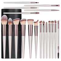 Ensemble professionnel de 18 pinceaux de maquillage durables et respectueux de la peau, manche en bois, poils synthétiques doux, pinceaux pour le visage et les yeux, porte-pinceaux