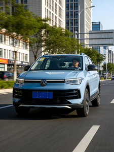 2026er Volkswagen Tharu XR 300TSI Benzin-SUV: Gebrauchter Hochleistungs-Familienwagen - Product Image 2