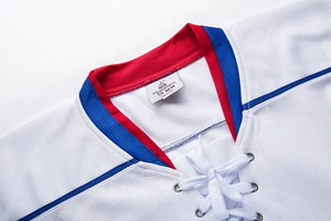 เสื้อฮอกกี้ผู้ชายแบบสั่งทำพิเศษ บริการ OEM แห้งเร็ว 100% โพลีเอสเตอร์ พิมพ์โลโก้ทีมด้านหน้า/ด้านหลัง ระบายอากาศได้ดี ตรวจจับรอยเย็บ - Product Image 2