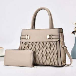 Bolso ecológico de jacinto de agua hecho a mano de paja tejida para viaje - Product Image 4