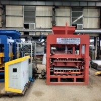 Machine automatique de fabrication de blocs emboîtables QT4-15 à économie d'énergie, équipement hydraulique pour briques en ciment pour briqueterie de moyenne taille