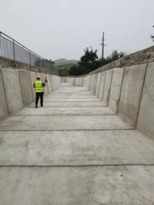 Couvertures en ciment plastique modernes et tapis composites en béton géosynthétique pour la stabilisation des pentes, utilisation en extérieur, renforcement des barrages - Product Image 6