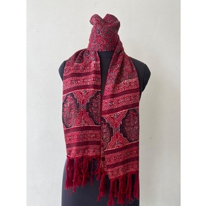 Bloc à main doux Ryon Ajrakh Print Stole Tissu lavable en machine de qualité supérieure idéal pour les cadeaux et le style quotidien - Product Image 5