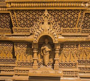 Niche murale de temple artisanale en pierre de sable de Jaisalmer, design Gokhda, pour intérieur en pierre naturelle, vente en gros - Product Image 3